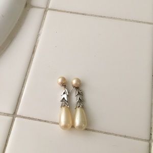 Costume dangle earrings with rhinestone and pearl